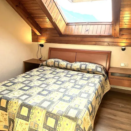 Apartment Atic Lluminos Al Centre D'esterri D'aneu By Rural D'aneu Esterri D'Aneu